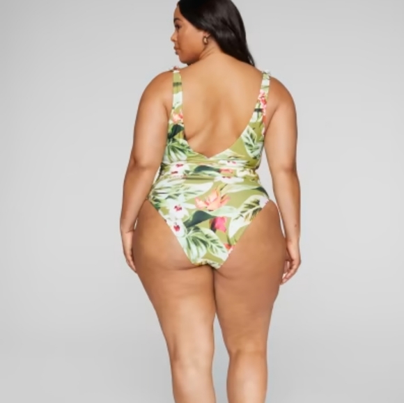 FTF Low-Cut One Piece Swimsuit (Tropical Print) - Picture 2 of 10